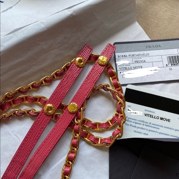 Wallet on Chain Saffiano Leather - Picture 10 of 10